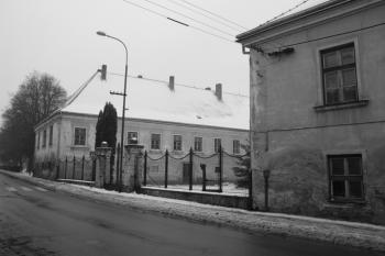 Nádvoří od východu ( © Ivan Grisa 12/2009)