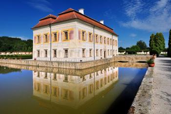 Kratochvíle (© Anton Fedorenko, 08/2011)