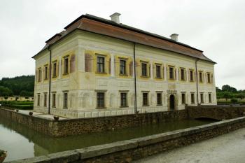 Kratochvíle (© Milan Smoleň, 06/2009)