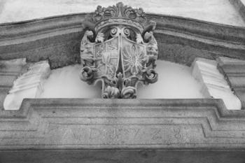 Alianční erb stavebníků Franze Antona Liechtenstein-Kastelkorna a Marie Anny z Halweilu ( © Ivan Grisa 12/2009)