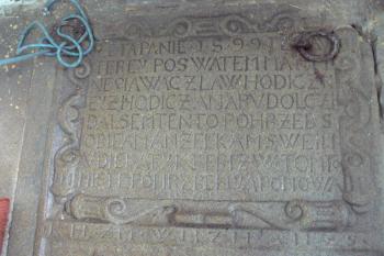 náhrobní kámen Václava Hodického z Hodic z roku 1599 (© Zdeňka Míchalová, 01/2011)