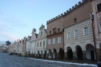 Západní část severní fronty náměstí ( © Ivan Grisa 12/2009)