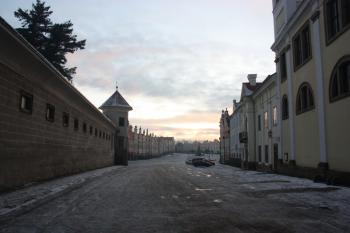 Náměstí od západu ( © Ivan Grisa 12/2009)