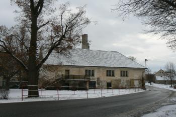 Pohled z návsi (© Prudký Martin, 01/2010)
