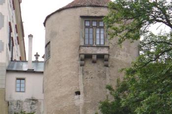 renesančně přestavěná (pravděpodobně) studniční věž (© zdeněk komínek, 07/2007)