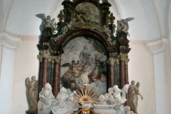Hlavní oltář Nanebevzetí Panny Marie ( © Pavel Zany Komárek 10. 6. 2009)