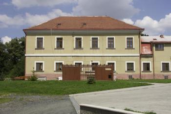 zámek od jihu ( © Milan Caha 06/2009)