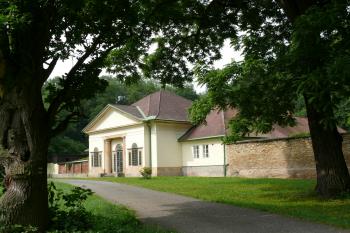 pavilon (© Alena Volná, 6/2008)