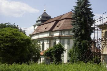 kostel od jihovýchodu ( © Milan Caha 06/2008)
