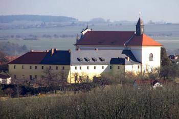 Klášter františkánů v Zásmukách (© Pavel Vítek 02/2014)