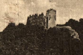 hrad od severovýchodu na historické pohlednici z r. 1938 ( © anon.)