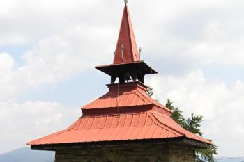 letní pohled na kapli sv. Antonína ( © Jan P. Štěpánek 07/2006)