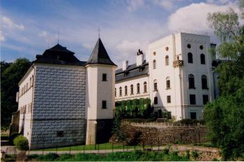 Zámek od severu (© Jaroslav Bušta, 08/2011)