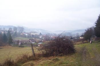 Cesta ke hřbitovu od Dlouhé Vsi  (© Michal Schuster, 01/2010)
