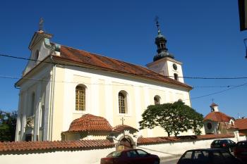 jižní strana kostela ( © Milan Caha 09/2009)