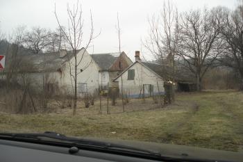 Pohled na mlýn při výjezdu z obce směr Blážov - po pravé straně (© Jaromír Schoffer, 01/2010)