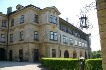 Zahradní průčelí (© Petr Gabriel 06/2005)