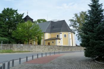 kostel sv. Barbory (© František Kinař, 08/2014)