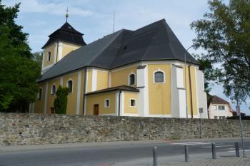 kostel sv. Barbory (© František Kinař, 08/2014)