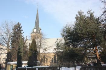 Kostel od jihu, z bývalého hřbitova u kostela sv. Bartoloměje ( © Ivan Grisa 01/2010)