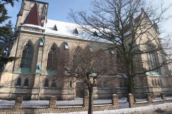 Západní fasáda kostela ( © Ivan Grisa 01/2010)