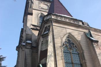 Hlavní průčelí od západu ( © Ivan Grisa 01/2010)