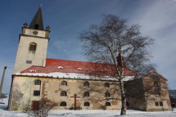 Kostel od jihu ( © Ivan Grisa 01/2010)
