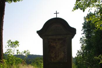 Křížová cesta u kaple sv.Anny (© Lenka Martinková, 07/2010)