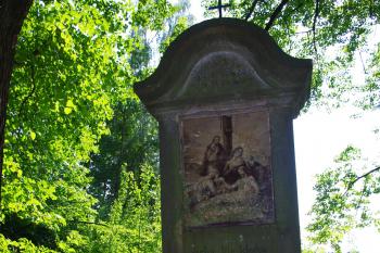 Křížová cesta u kaple sv.Anny (© Lenka Martinková, 07/2010)