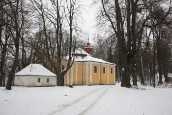 Kaple od silnice Lipová - Lobendava ( © Ivan Grisa 01/2010)