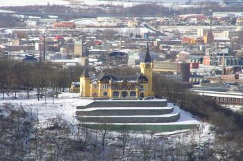 Větruše z rozhledny (© Václav Čermák, 02/2010)