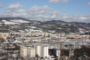 Pohled na sídliště Kamenný vrch a Krásné Březno ( © Ivan Grisa 01/2010)