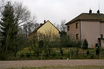 Pohled na tvrziště (© Petr Nožička 02/2013)