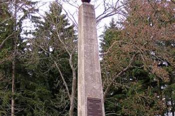 Obelisk - monument císaře Františka (2) (2003 ©Luděk Pitter)
