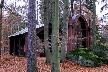 Lesní kaple sv. Kříže (8) (2003 ©Luděk Pitter)