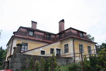 Pozdně barokní hájovna od severozápadu ( © Ivan Grisa 07/2011)