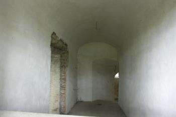 klenutá chodba v přízemí ( © Milan Caha 08/2008)