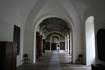 Bývalá klášterní knihovna (© Ivan Grisa, 08/2008)