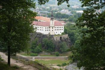 Děčínský zámek z Pastýřské stěny (© Jiří Špaček, 06/2015)
