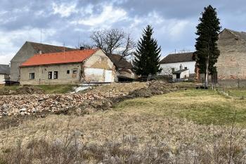 Místo kde stávala druhá tvrz v Mtihavě (© Jiří Čížek  02/2023)