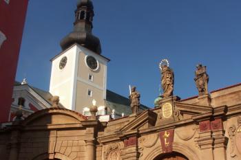 klášterní brána ( © Milan Caha 08/2008)