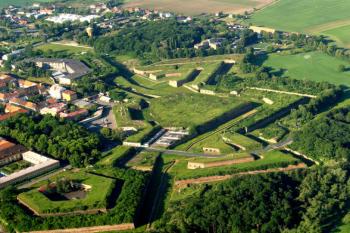 Pevnost Terezín - severní bastionová fronta ( © Radovan Smokoň 08/2006)