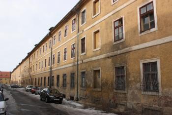 Jižní průčelí od východu ( © Ivan Grisa 02/2010)