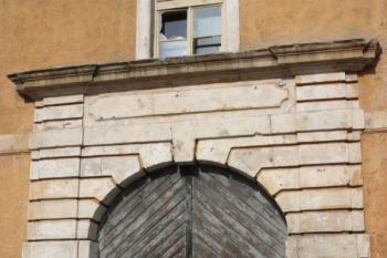 Jižní portál ( © Ivan Grisa 02/2010)