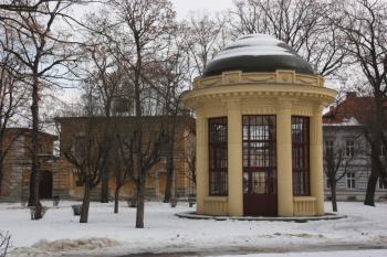 Pavilon od západu ( © Ivan Grisa 02/2010)