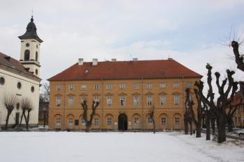 Hlavní (západní) průčelí ( © Ivan Grisa 02/2010)