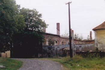 Východní křídlo zámku (© Lukáš Pechánek, 08/2000)