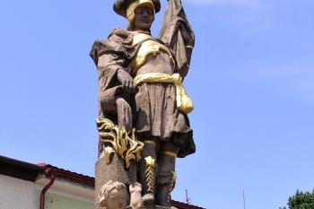 socha sv. Floriána na náměstí v Paskově ( © Jan P. Štěpánek 06/2009)