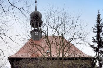 Kostel sv. Barbory od západu.  ( © Radovan Smokoň 03/2010)