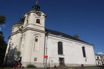 Kostel od jihozápadu ( © Ivan Grisa 09/2010)